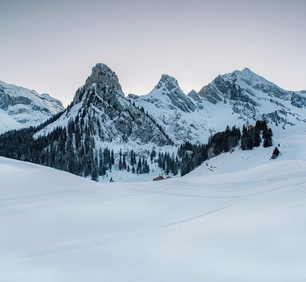 Älpler, Maisander und Brisen im Winter