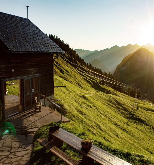 Luftseilbahn Gitschenen in Abendstimmung